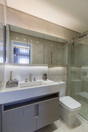 Imagem Apartamento com 3 Quartos à Venda, 71 m² em Menino Deus - Porto Alegre Imagem Apartamento com 3 Quartos à Venda, 71 m² em Menino Deus - Porto Alegre