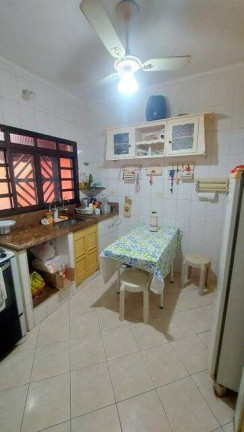 Imagem Casa com 1 Quarto à Venda, 230 m² em Centro - Peruíbe Imagem Casa com 1 Quarto à Venda, 230 m² em Centro - Peruíbe