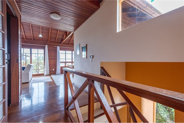 Imagem Casa com 3 Quartos à Venda, em Lagoa Da Conceição - Florianópolis Imagem Casa com 3 Quartos à Venda, em Lagoa Da Conceição - Florianópolis