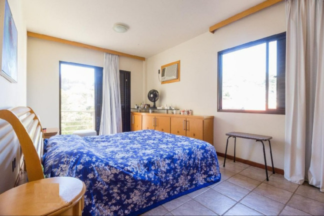 Imagem Casa com 5 Quartos à Venda, 330 m² em Itacorubi - Florianópolis