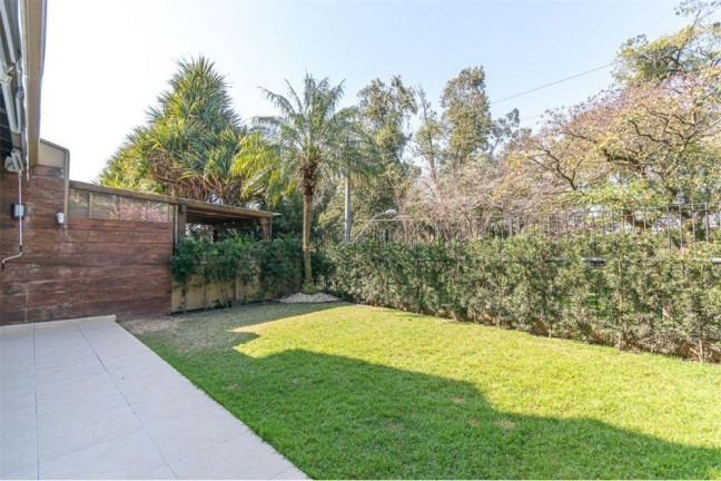 Imagem Casa com 3 Quartos à Venda, 324 m² em Três Figueiras - Porto Alegre Imagem Casa com 3 Quartos à Venda, 324 m² em Três Figueiras - Porto Alegre