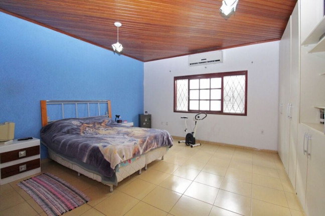 Imagem Casa com 5 Quartos à Venda, em Sarandi - Porto Alegre Imagem Casa com 5 Quartos à Venda, em Sarandi - Porto Alegre