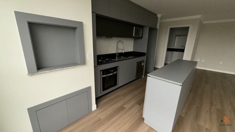 Apartamento com 2 Quartos à Venda, 76 m²