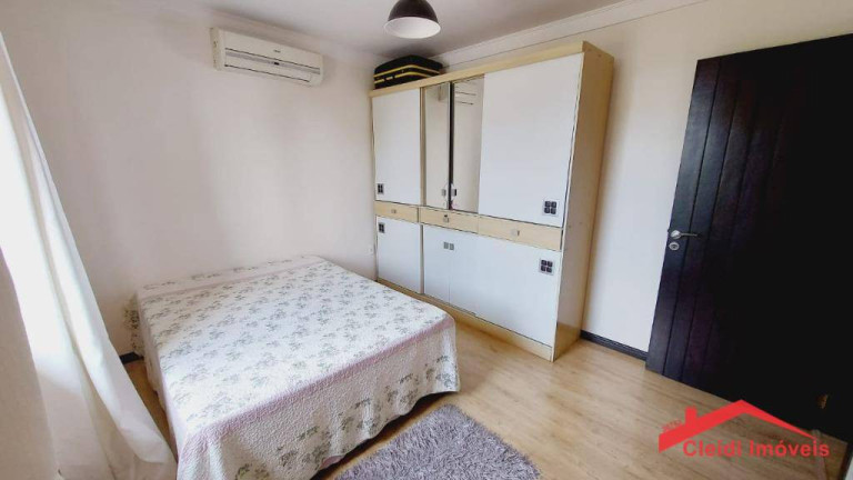 Imagem Casa com 3 Quartos à Venda, 286 m² em Costa E Silva - Joinville Imagem Casa com 3 Quartos à Venda, 286 m² em Costa E Silva - Joinville