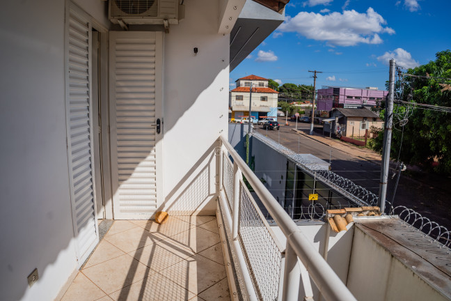 Imagem Casa com 3 Quartos à Venda, 169 m² em Vila Palmira - Campo Grande Imagem Casa com 3 Quartos à Venda, 169 m² em Vila Palmira - Campo Grande