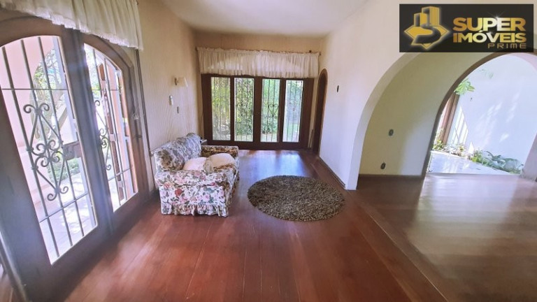 Imagem Casa com 5 Quartos à Venda, 2.200 m² em Centro - Pelotas