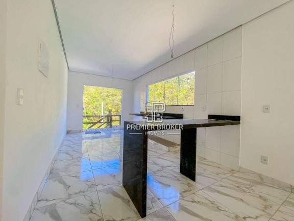 Imagem Casa com 4 Quartos à Venda, 216 m² em Granja Guarani - Teresópolis