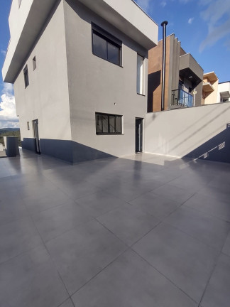 Imagem Sobrado com 3 Quartos à Venda, 195 m² em Portais (polvilho) - Cajamar Imagem Sobrado com 3 Quartos à Venda, 195 m² em Portais (polvilho) - Cajamar