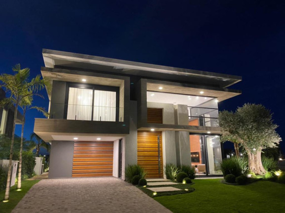 Casa com 5 Quartos à Venda, 480 m² em Centro - Xangri-la