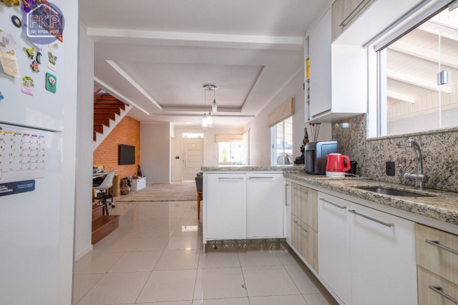 Imagem Casa com 3 Quartos à Venda, 122 m² em Cachoeira Do Bom Jesus - Florianópolis