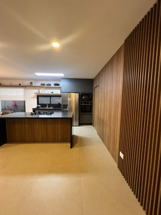 Sobrado com 3 Quartos à Venda, 206 m² em Mosaico Essence - Mogi Das Cruzes