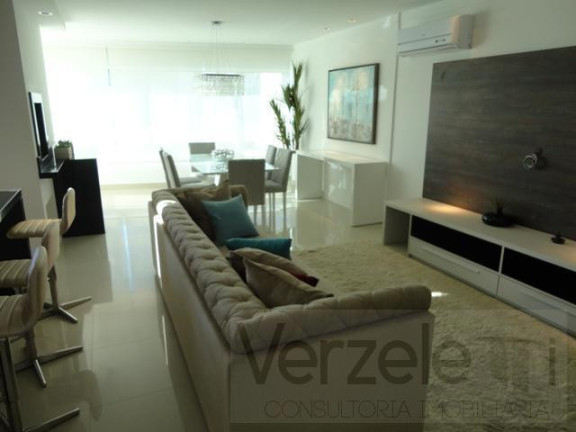 Imagem Apartamento com 3 Quartos à Venda, 130 m² em Centro - Balneário Camboriú Imagem Apartamento com 3 Quartos à Venda, 130 m² em Centro - Balneário Camboriú