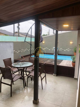 Imagem Casa com 3 Quartos à Venda, 73 m² em Espinheiros - Itajaí Imagem Casa com 3 Quartos à Venda, 73 m² em Espinheiros - Itajaí