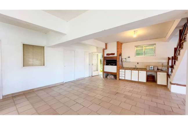 Imagem Casa com 4 Quartos à Venda, 394 m² em Vila Assunção - Porto Alegre Imagem Casa com 4 Quartos à Venda, 394 m² em Vila Assunção - Porto Alegre
