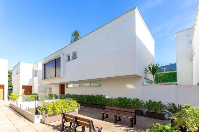 Imagem Casa com 4 Quartos à Venda, 365 m² em Jardim Petrópolis - São Paulo Imagem Casa com 4 Quartos à Venda, 365 m² em Jardim Petrópolis - São Paulo