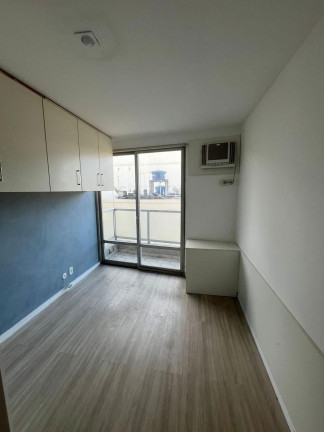 Imagem Imóvel com 2 Quartos à Venda, 87 m² em Laranjeiras - Rio De Janeiro Imagem Imóvel com 2 Quartos à Venda, 87 m² em Laranjeiras - Rio De Janeiro