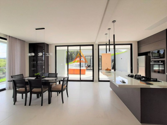 Imagem Casa de Condomínio com 3 Quartos à Venda, 300 m² Imagem Casa de Condomínio com 3 Quartos à Venda, 300 m²