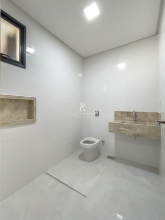 Imagem Casa com 4 Quartos à Venda, 224 m² em Residencial Goiânia Golfe Clube - Goiânia Imagem Casa com 4 Quartos à Venda, 224 m² em Residencial Goiânia Golfe Clube - Goiânia