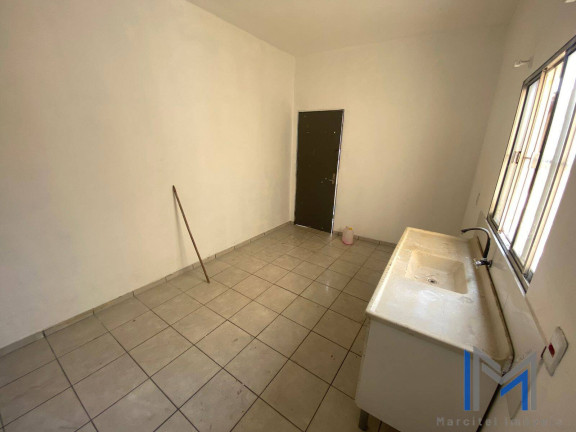 Casa com 1 Quarto para Alugar,  em Vila Menk - Carapicuíba