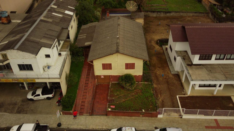 Imagem Casa com 4 Quartos à Venda, 150 m² em Centro - Concórdia Imagem Casa com 4 Quartos à Venda, 150 m² em Centro - Concórdia