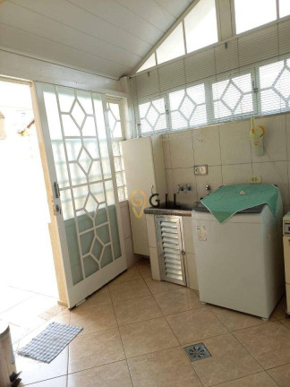Imagem Sobrado com 4 Quartos à Venda, 244 m² em Centro - Jacareí Imagem Sobrado com 4 Quartos à Venda, 244 m² em Centro - Jacareí