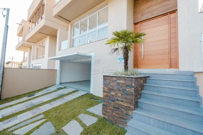 Imagem Casa com 3 Quartos à Venda, 288 m² em Vila Assunção - Porto Alegre Imagem Casa com 3 Quartos à Venda, 288 m² em Vila Assunção - Porto Alegre