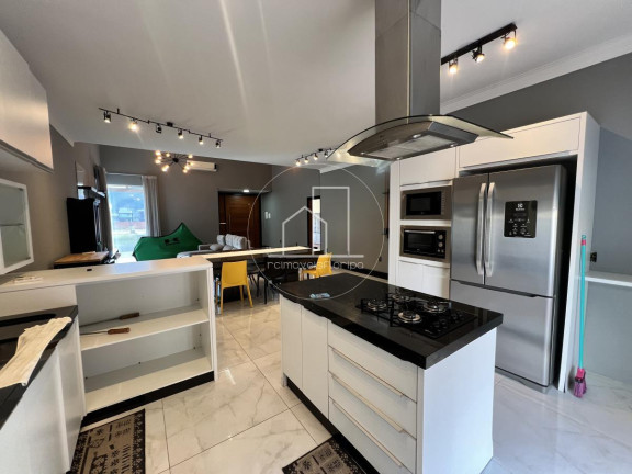 Imagem Casa com 5 Quartos à Venda, 375 m² em São João Do Rio Vermelho - Florianópolis Imagem Casa com 5 Quartos à Venda, 375 m² em São João Do Rio Vermelho - Florianópolis