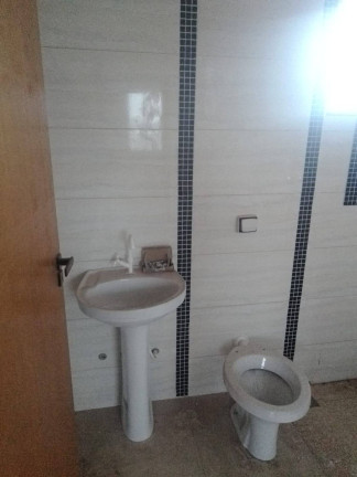 Imagem Sobrado com 3 Quartos para Alugar, em Arapongas Imagem Sobrado com 3 Quartos para Alugar, em Arapongas