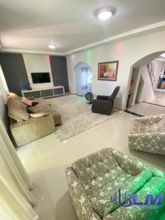 Imagem Casa com 5 Quartos à Venda, 526 m² em Santa Mônica - Guarapari