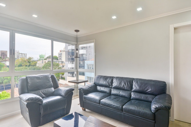 Imagem Imóvel com 1 Quarto à Venda, 51 m² em Petrópolis - Porto Alegre Imagem Imóvel com 1 Quarto à Venda, 51 m² em Petrópolis - Porto Alegre