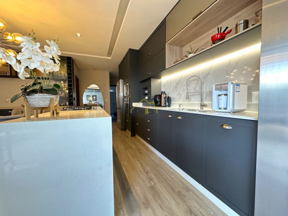 Imagem Casa com 3 Quartos à Venda, 155 m² em Iririú - Joinville
