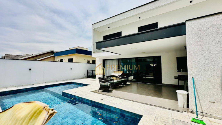 Sobrado com 3 Quartos à Venda, 363 m² em Urbanova - São José Dos Campos