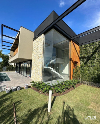 Imagem Casa com 5 Quartos à Venda,  em Jurerê Internacional - Florianópolis