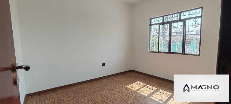 Imagem Sobrado com 4 Quartos à Venda, 115 m² em São Cristovão - Cascavel
