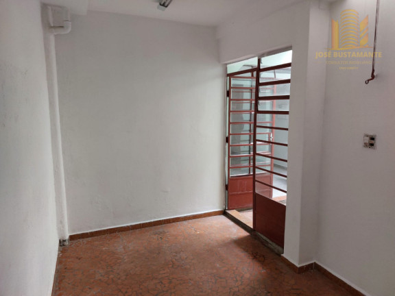 Imagem Casa com 3 Quartos à Venda, 200 m² em Vila Brasilina - São Paulo Imagem Casa com 3 Quartos à Venda, 200 m² em Vila Brasilina - São Paulo