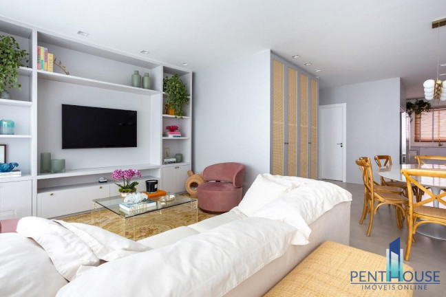 Imagem Apartamento com 3 Quartos à Venda, 120 m² em Centro - Balneário Camboriú Imagem Apartamento com 3 Quartos à Venda, 120 m² em Centro - Balneário Camboriú
