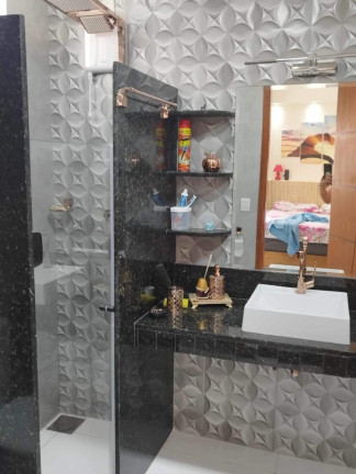 Imagem Casa com 3 Quartos à Venda, 300 m²