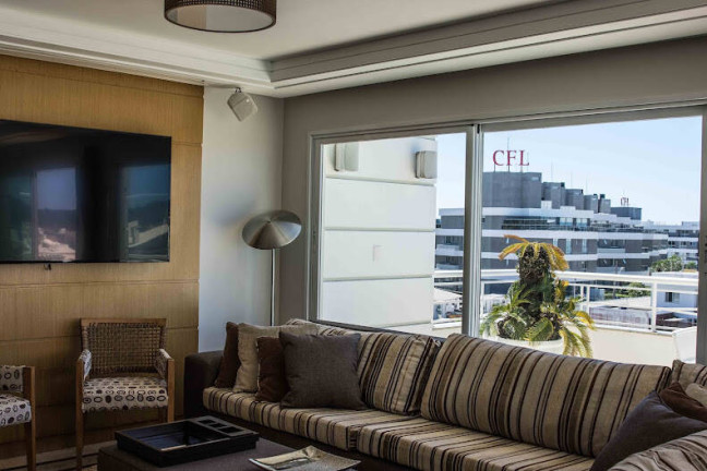 Imagem Cobertura com 3 Quartos para Temporada, 262 m² em Jurerê Internacional - Florianópolis