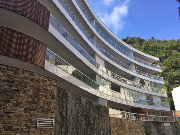 Apartamento com 3 Quartos à Venda, 165 m²