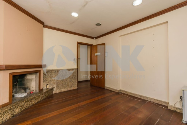 Imagem Sobrado com 5 Quartos à Venda, 365 m² em Petrópolis - Porto Alegre Imagem Sobrado com 5 Quartos à Venda, 365 m² em Petrópolis - Porto Alegre