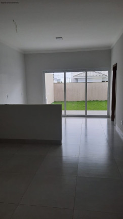 Imagem Imóvel com 4 Quartos à Venda, em Sinop - Sinop Imagem Imóvel com 4 Quartos à Venda, em Sinop - Sinop