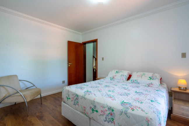 Imagem Casa com 7 Quartos à Venda, em Jardim Sorocabana - Itapevi Imagem Casa com 7 Quartos à Venda, em Jardim Sorocabana - Itapevi