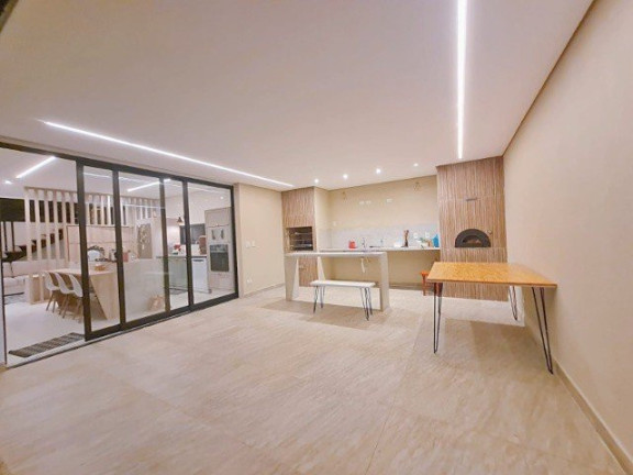 Imagem Casa com 4 Quartos à Venda, 247 m² em São José Dos Campos
