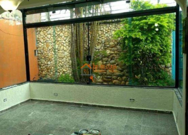 Imagem Sobrado com 3 Quartos à Venda, 200 m² em Vila Nova Bonsucesso - Guarulhos Imagem Sobrado com 3 Quartos à Venda, 200 m² em Vila Nova Bonsucesso - Guarulhos