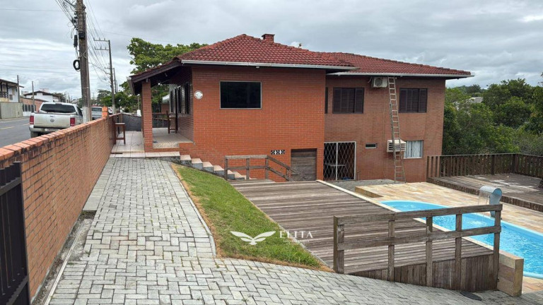 Imagem Casa com 6 Quartos à Venda, em Itajuba - Barra Velha Imagem Casa com 6 Quartos à Venda, em Itajuba - Barra Velha
