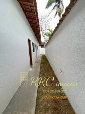 Imagem Casa com 2 Quartos à Venda, 76 m² em Indaiá - Bertioga Imagem Casa com 2 Quartos à Venda, 76 m² em Indaiá - Bertioga