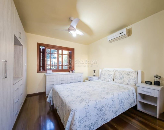 Imagem Sobrado com 3 Quartos à Venda, 209 m² em Ipanema - Porto Alegre