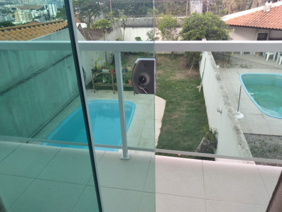 Imagem Casa com 4 Quartos à Venda, 181 m² em Trindade - Florianópolis Imagem Casa com 4 Quartos à Venda, 181 m² em Trindade - Florianópolis