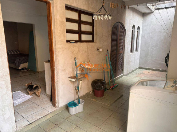 Imagem Sobrado com 6 Quartos à Venda, 200 m² em Camargos - Guarulhos Imagem Sobrado com 6 Quartos à Venda, 200 m² em Camargos - Guarulhos