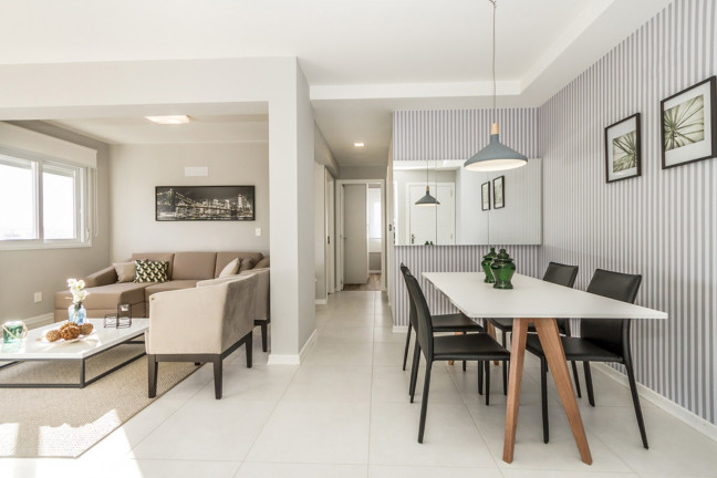 Imagem Imóvel com 1 Quarto à Venda, 45 m² em Menino Deus - Porto Alegre Imagem Imóvel com 1 Quarto à Venda, 45 m² em Menino Deus - Porto Alegre